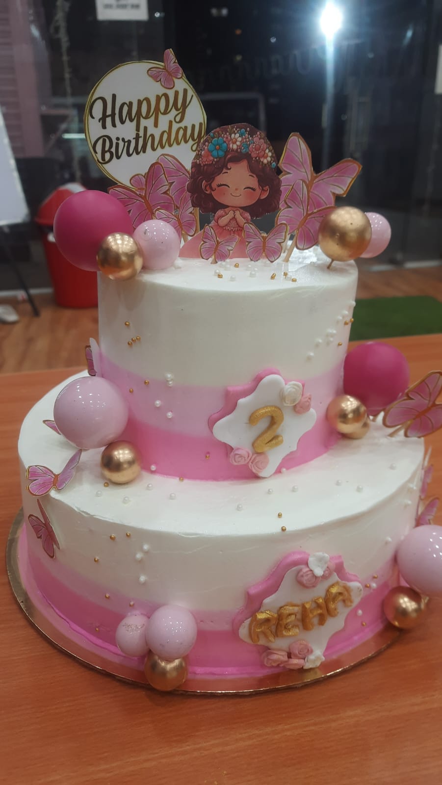Decorated cake